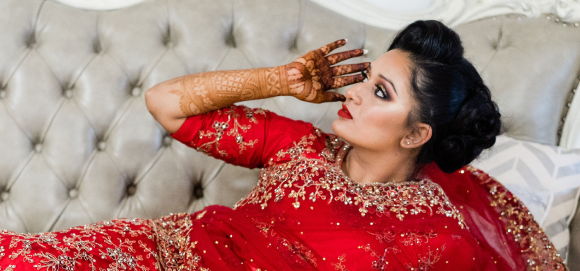 A beautiful henna bride with flowers